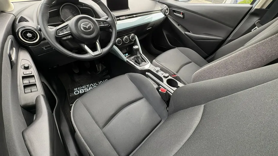 MAZDA 2 -
