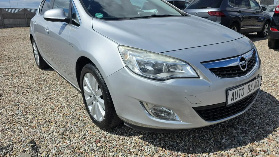 OPEL Astra -