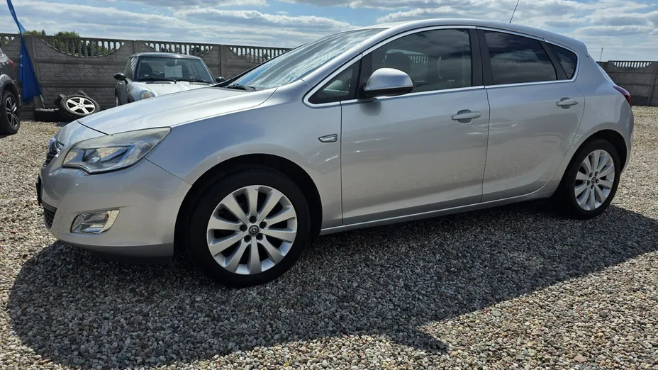 OPEL Astra -