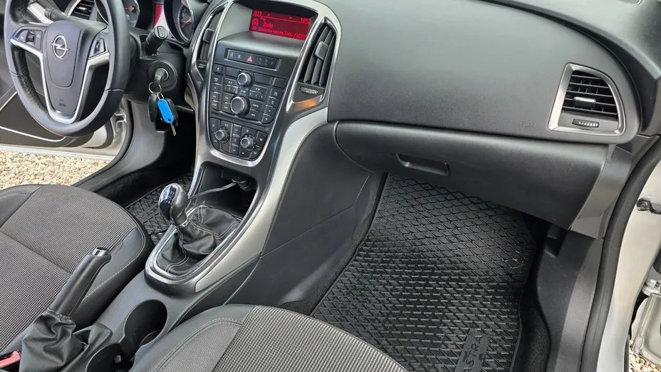 OPEL Astra -