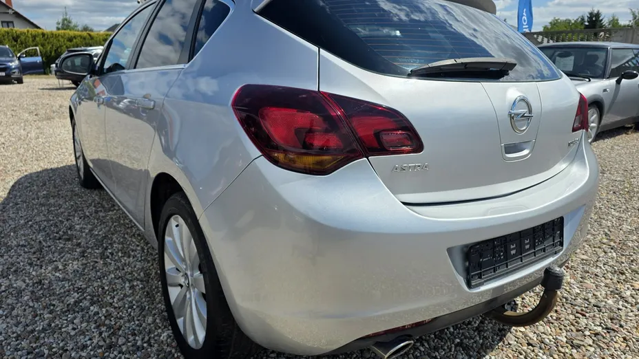 OPEL Astra -