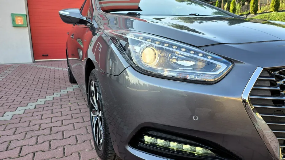 HYUNDAI i40 -