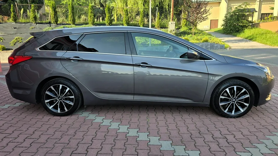 HYUNDAI i40 -
