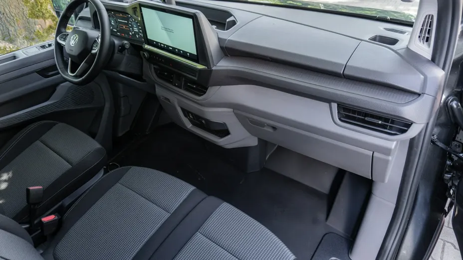 VOLKSWAGEN Transporter -