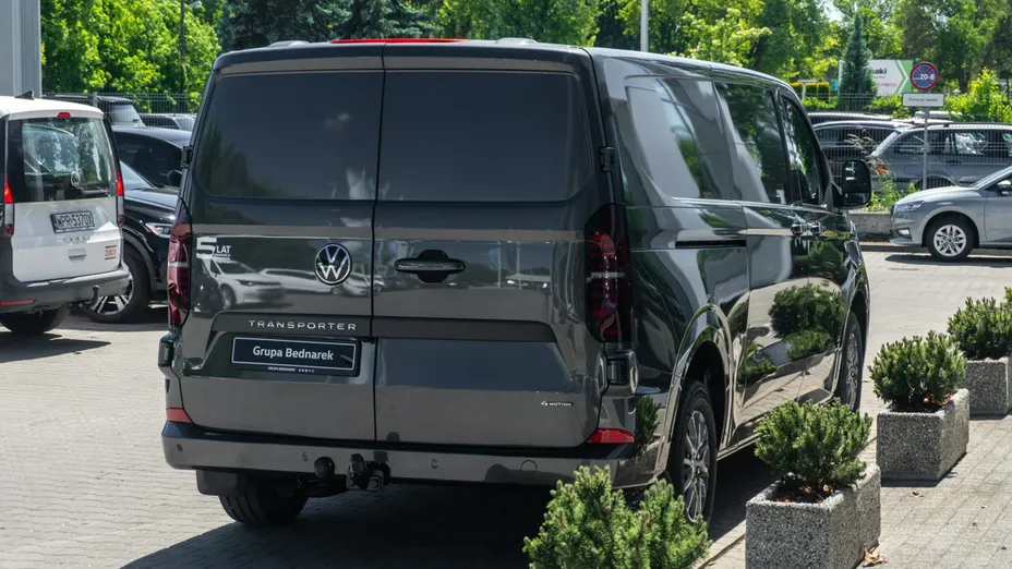 VOLKSWAGEN Transporter -
