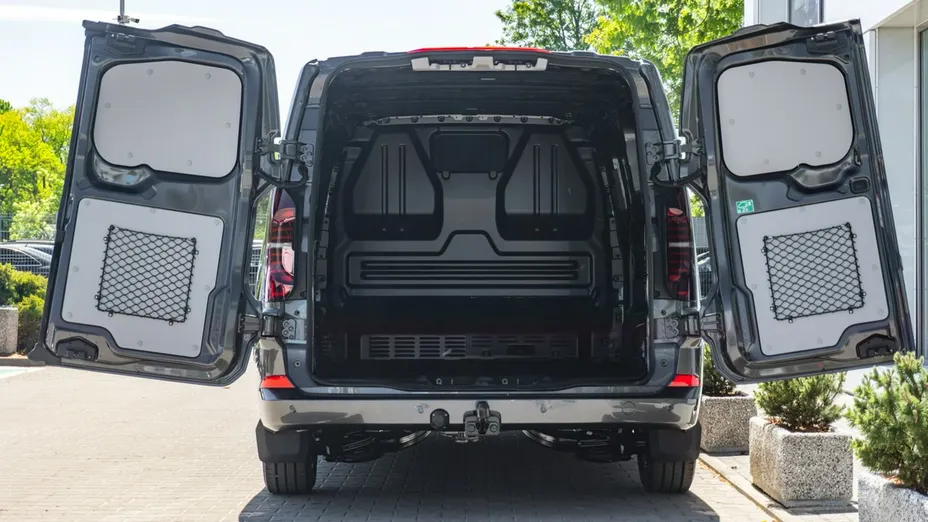 VOLKSWAGEN Transporter -