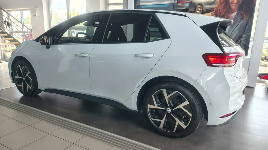 VOLKSWAGEN ID.3 -