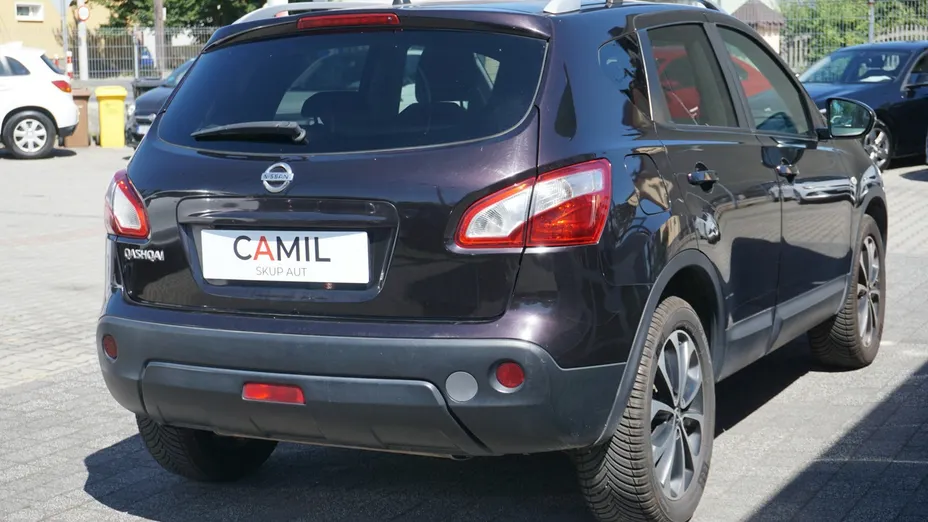 NISSAN Qashqai -