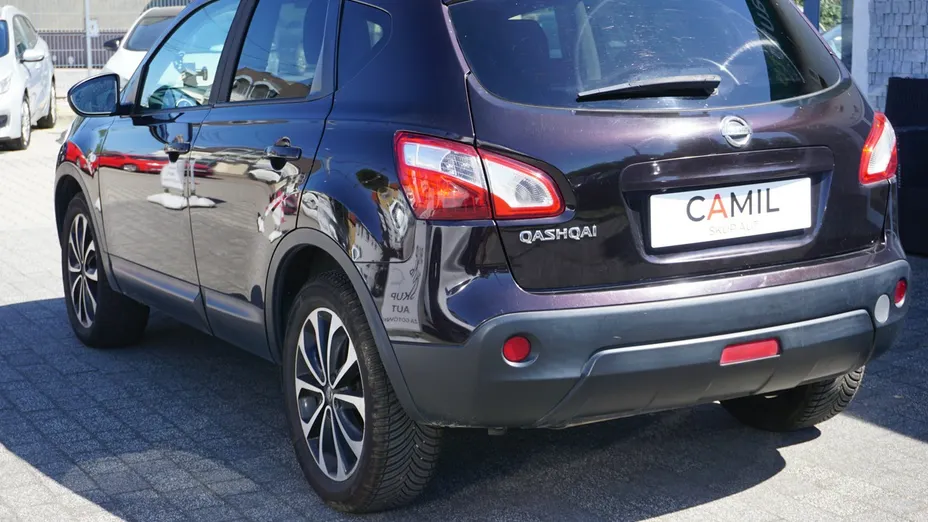 NISSAN Qashqai -