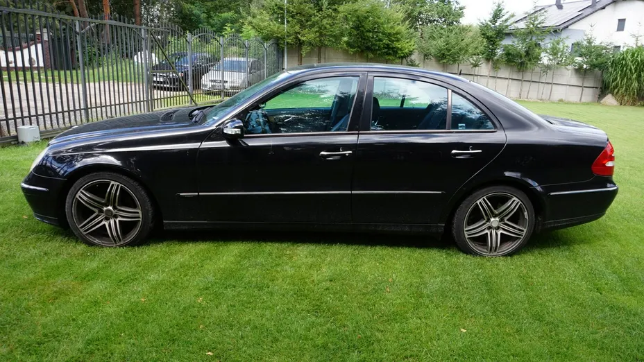 MERCEDES-BENZ E Klasa -