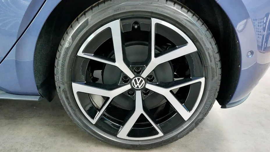 VOLKSWAGEN ID.3 -