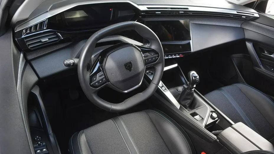 PEUGEOT 308 -