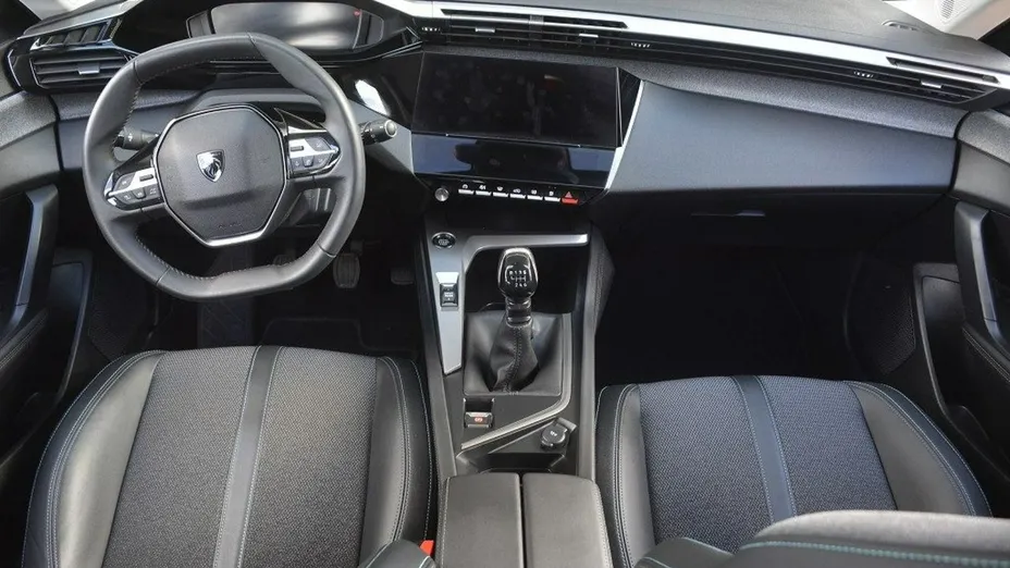 PEUGEOT 308 -