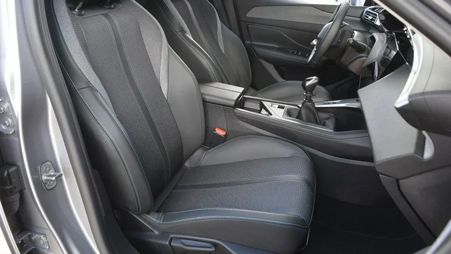 PEUGEOT 308 -