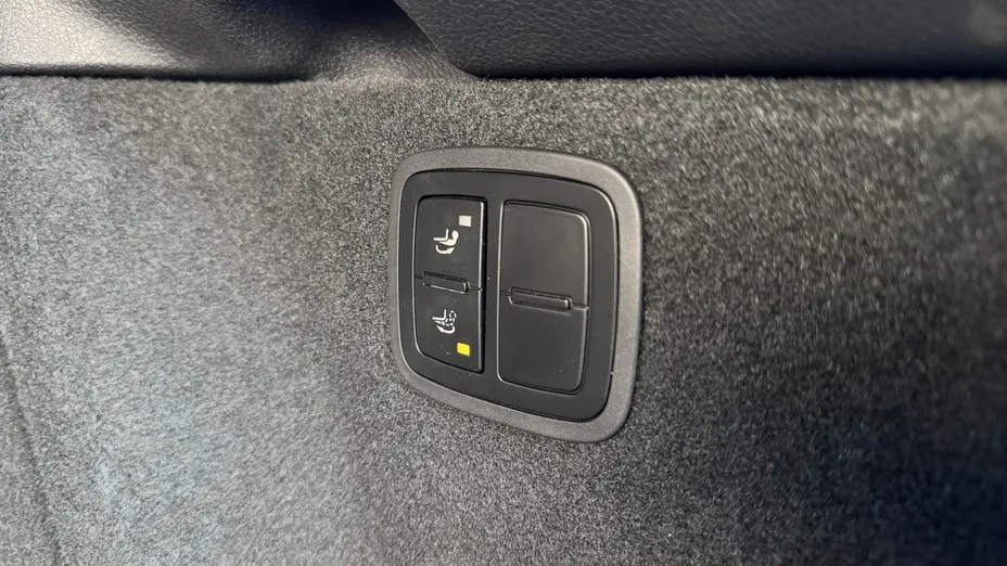 PORSCHE Macan -