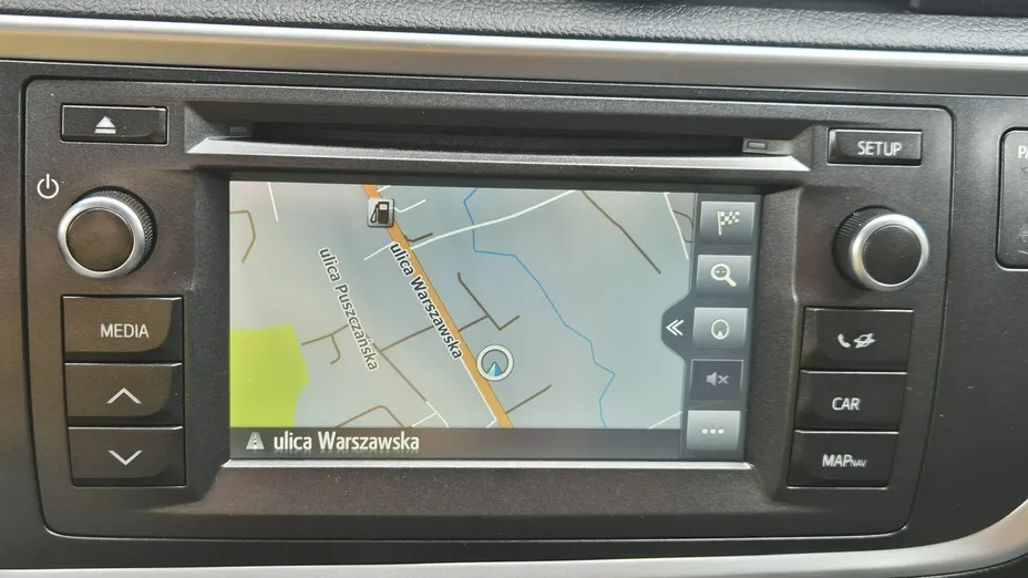 TOYOTA Auris -