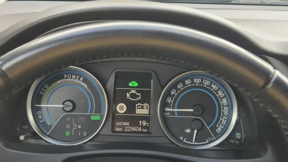 TOYOTA Auris -