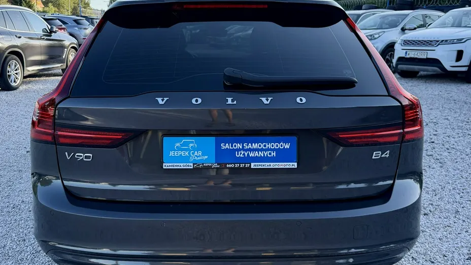 VOLVO V90 -