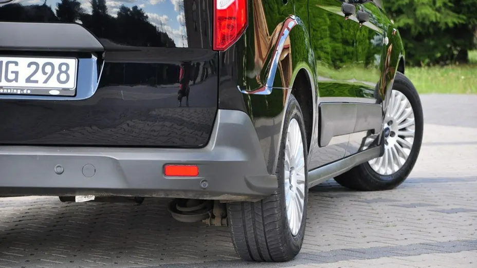 FORD Tourneo Connect -