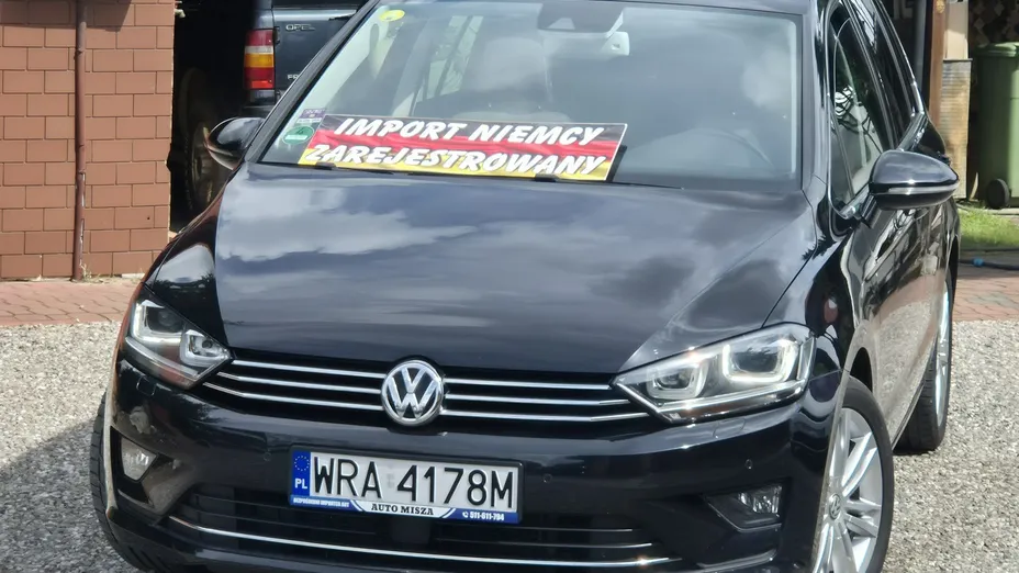 VOLKSWAGEN Golf Sportsvan -