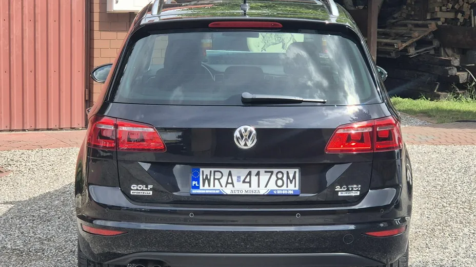 VOLKSWAGEN Golf Sportsvan -