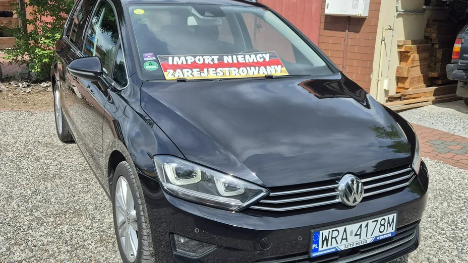 VOLKSWAGEN Golf Sportsvan -