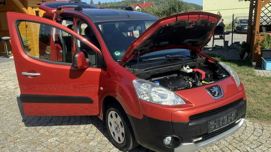 PEUGEOT Partner -