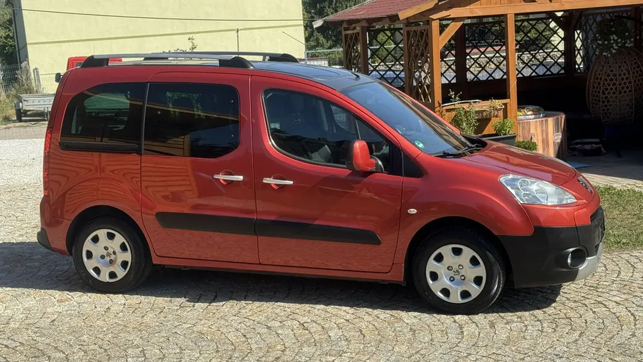 PEUGEOT Partner -
