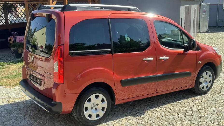 PEUGEOT Partner -