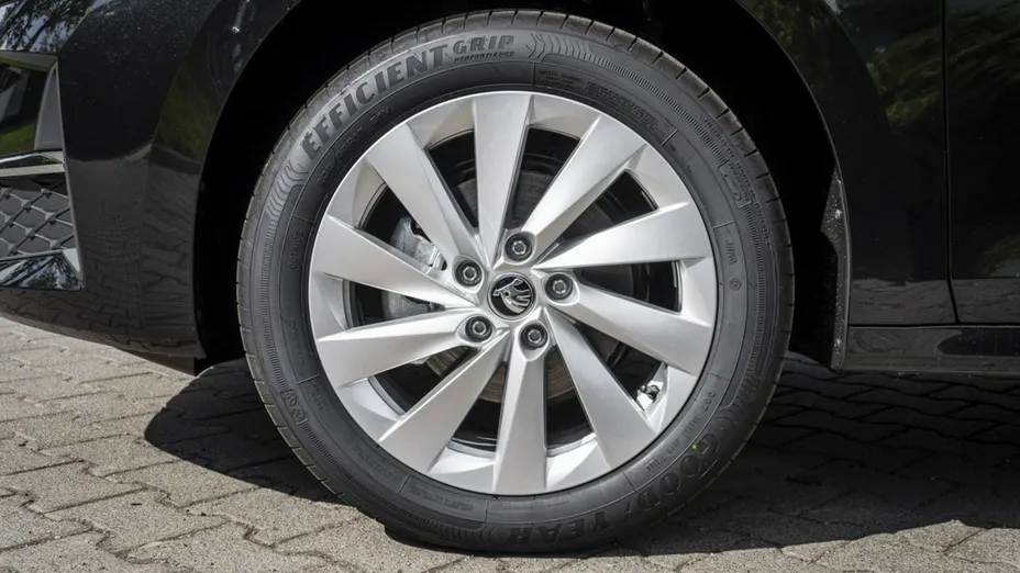 SKODA Octavia -