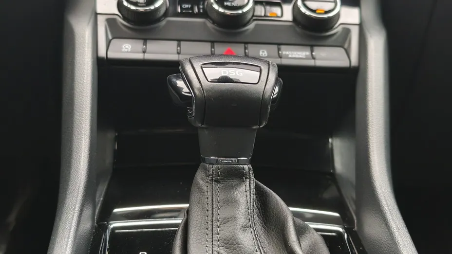 SKODA Karoq -