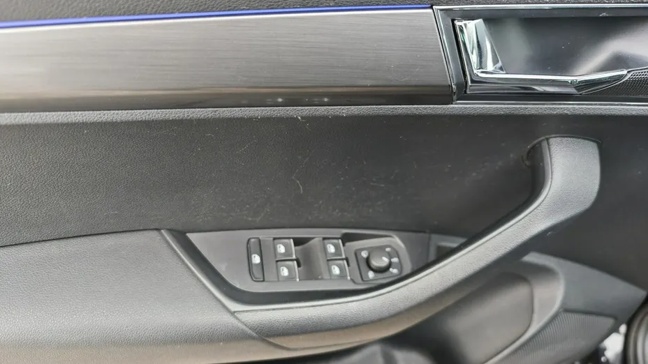 SKODA Karoq -