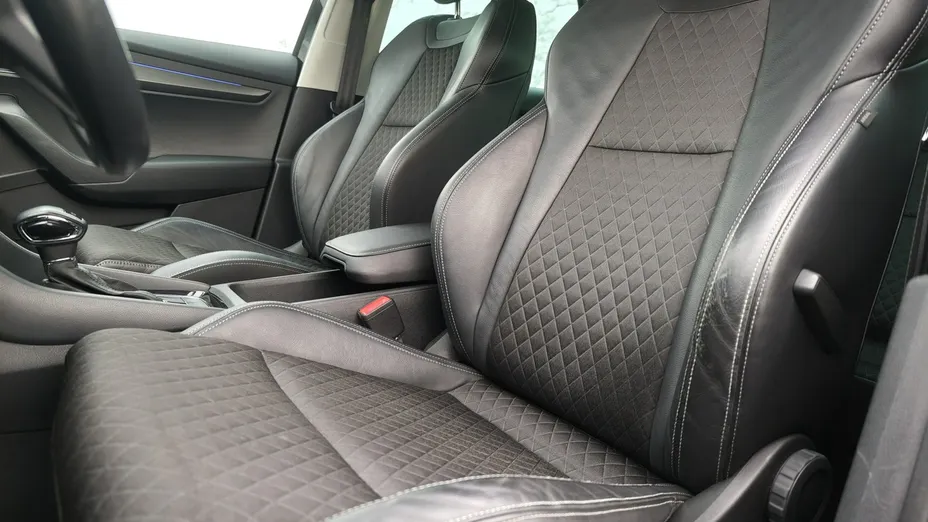 SKODA Karoq -