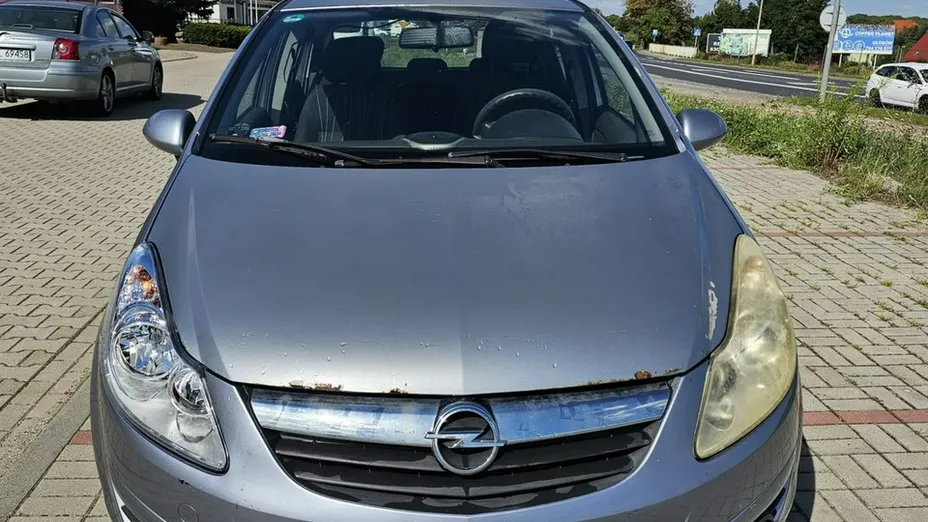 OPEL Corsa -