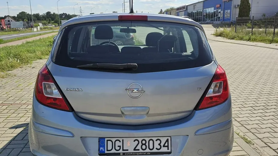 OPEL Corsa -