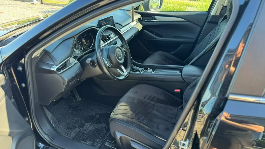 MAZDA 6 -