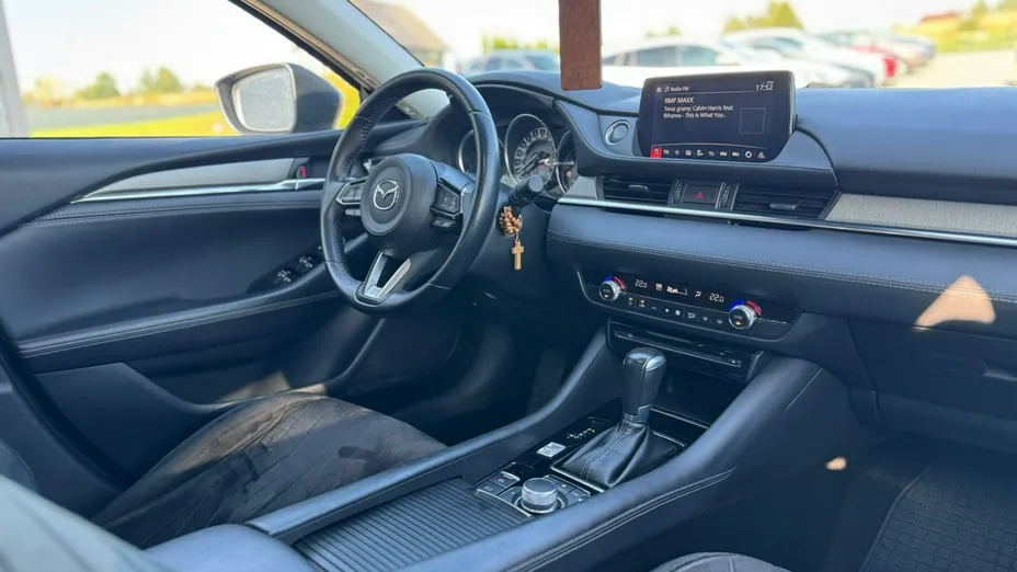 MAZDA 6 -