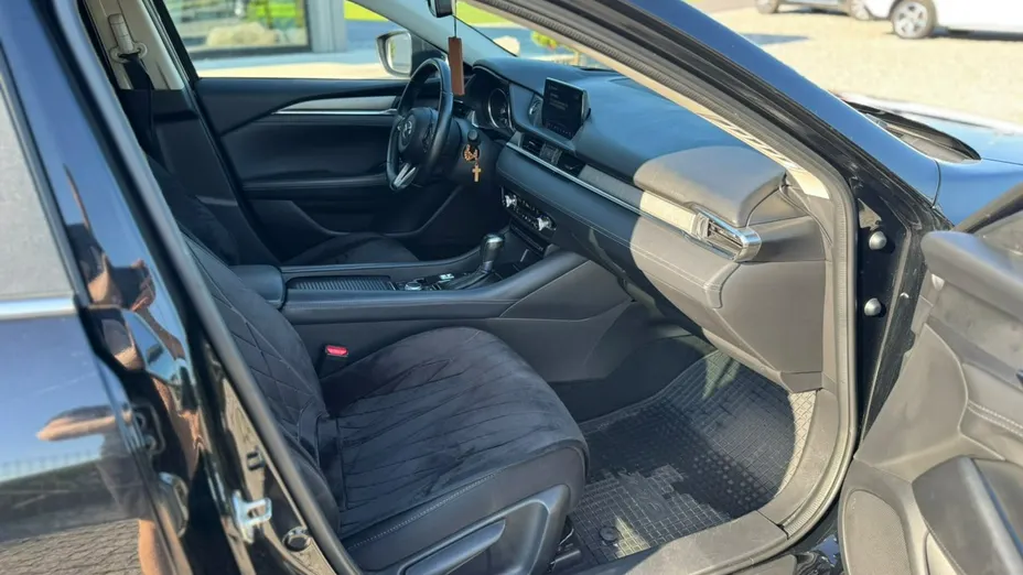 MAZDA 6 -
