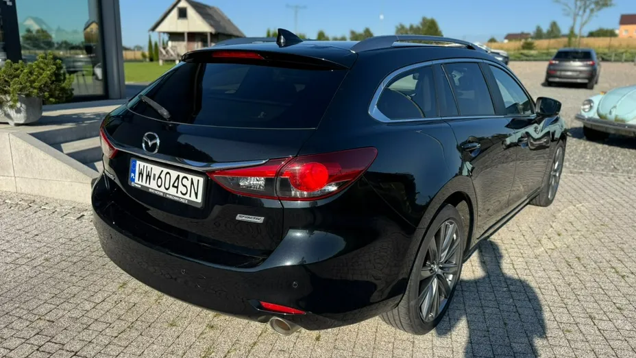 MAZDA 6 -
