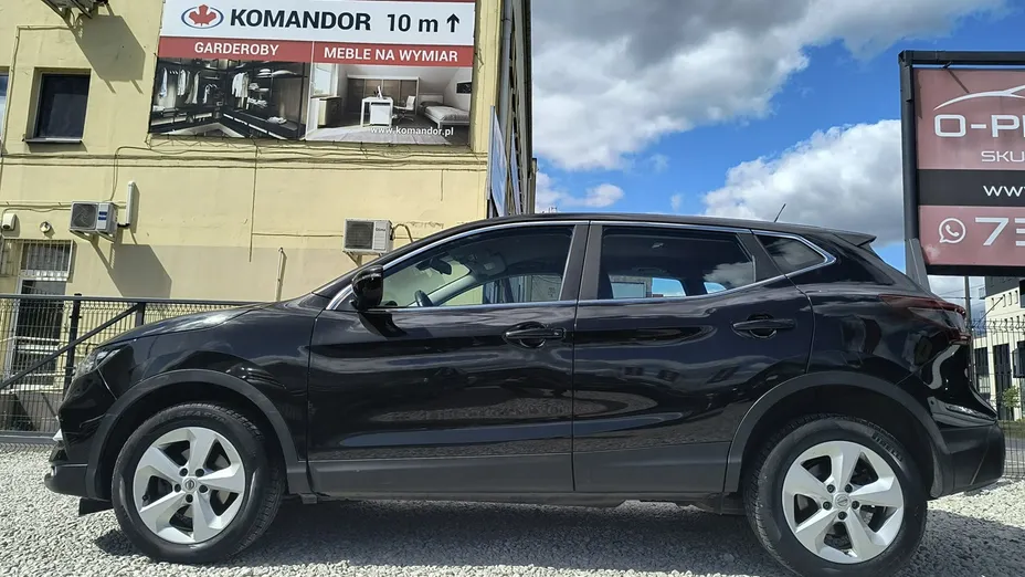 NISSAN Qashqai -