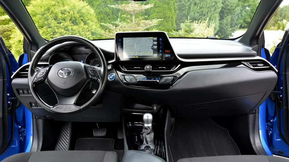 TOYOTA C-HR -