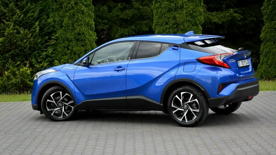 TOYOTA C-HR -