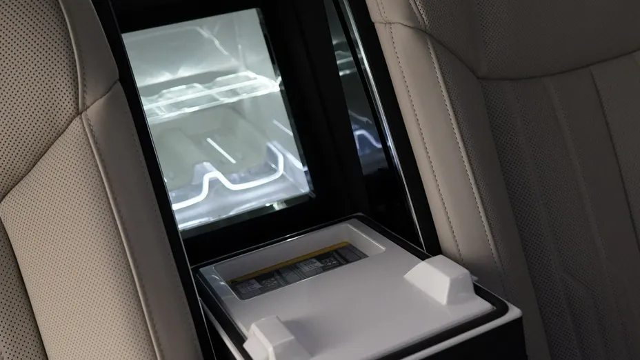 AUDI A8 -