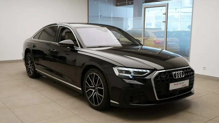 AUDI A8 -