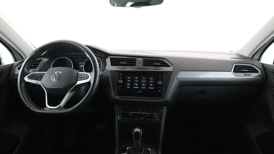 VOLKSWAGEN Tiguan -