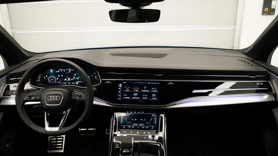 AUDI Q7 -