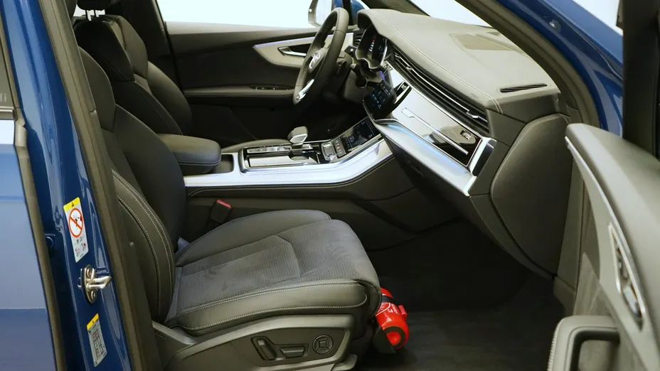 AUDI Q7 -
