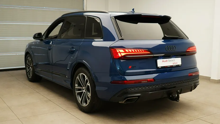 AUDI Q7 -