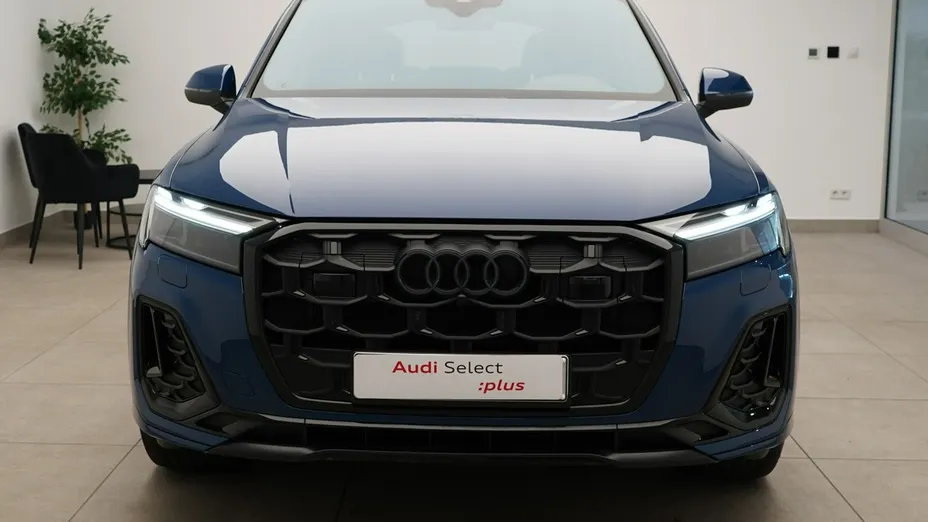 AUDI Q7 -