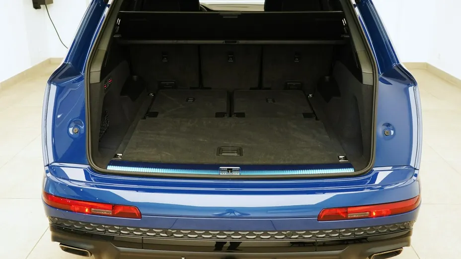 AUDI Q7 -